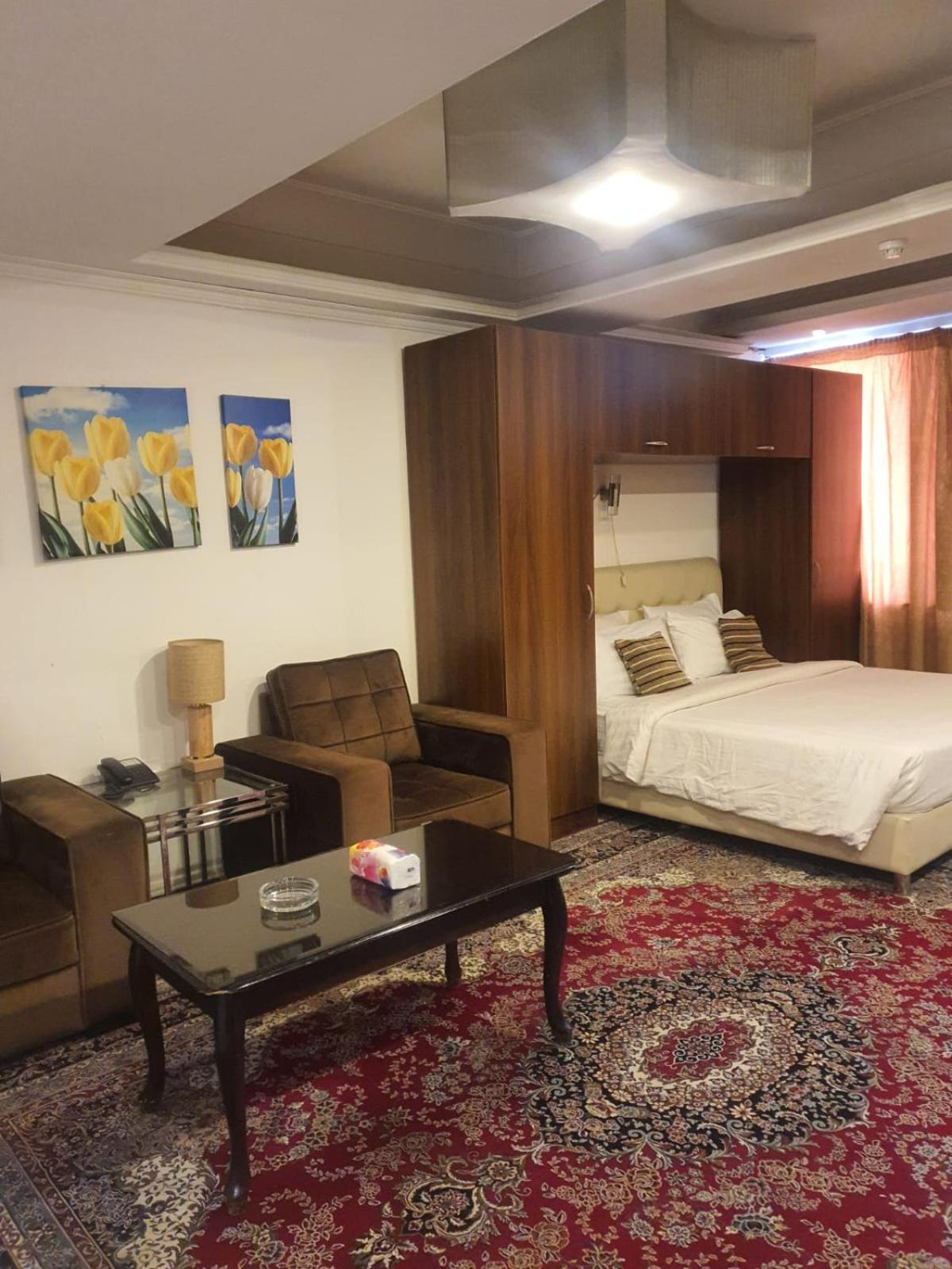 Aghadeer Hotel Amman Buitenkant foto