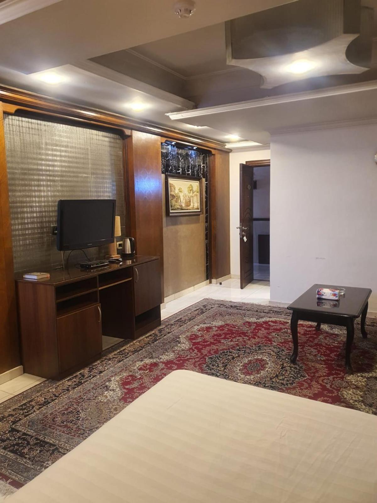 Aghadeer Hotel Amman Buitenkant foto