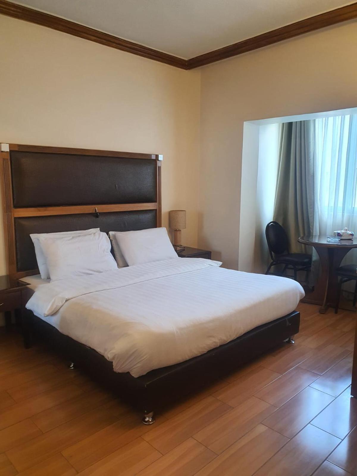 Aghadeer Hotel Amman Buitenkant foto