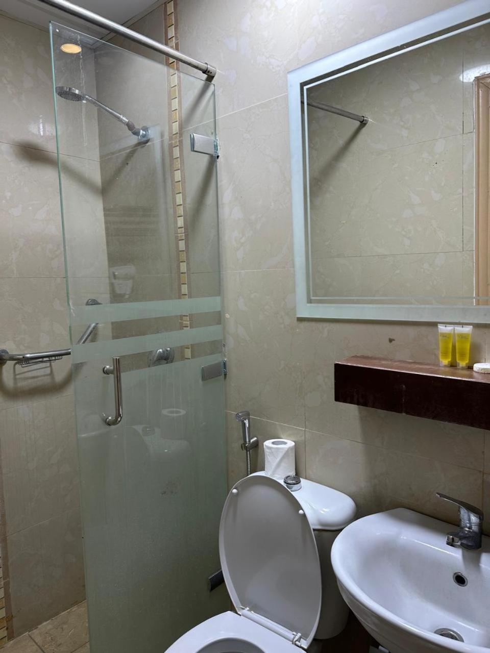 Aghadeer Hotel Amman Buitenkant foto