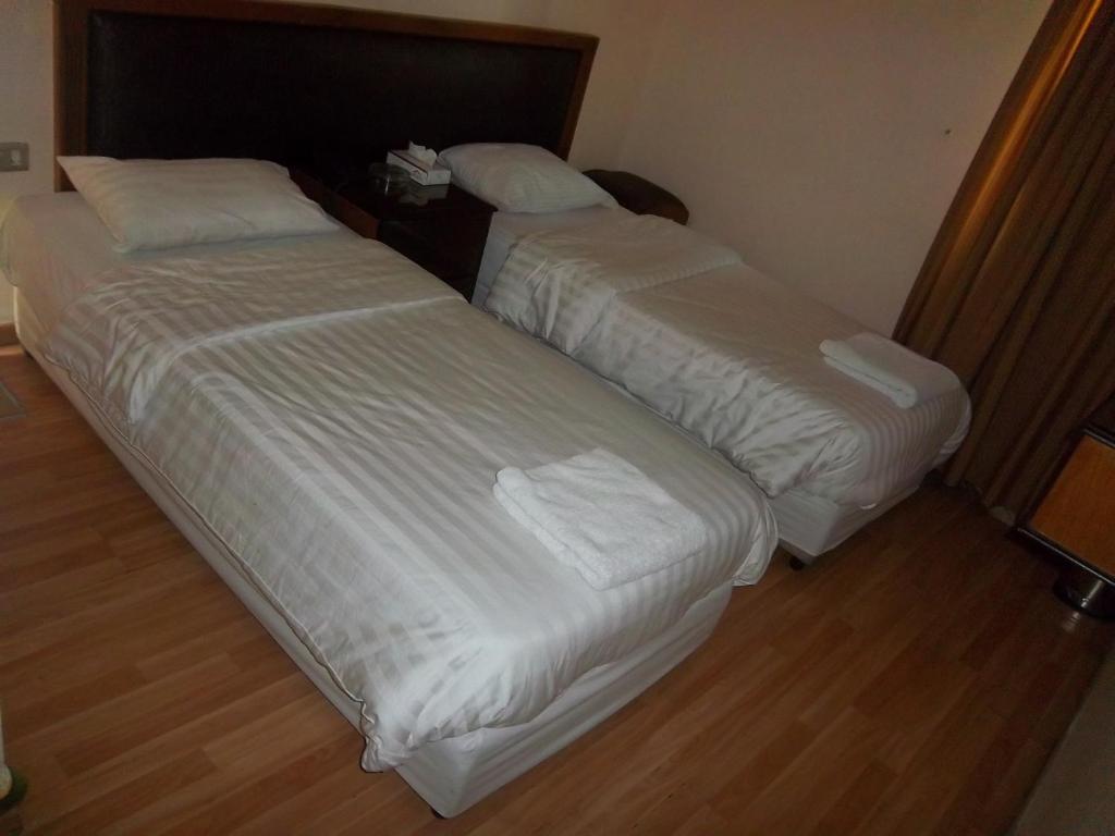 Aghadeer Hotel Amman Buitenkant foto